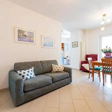 Casa Franchi - 5 Min From The - Terrace شقة