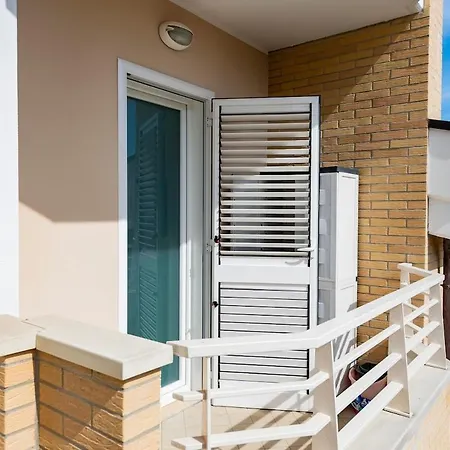 Casa Franchi - 5 Min From The - Terrace Tortoreto